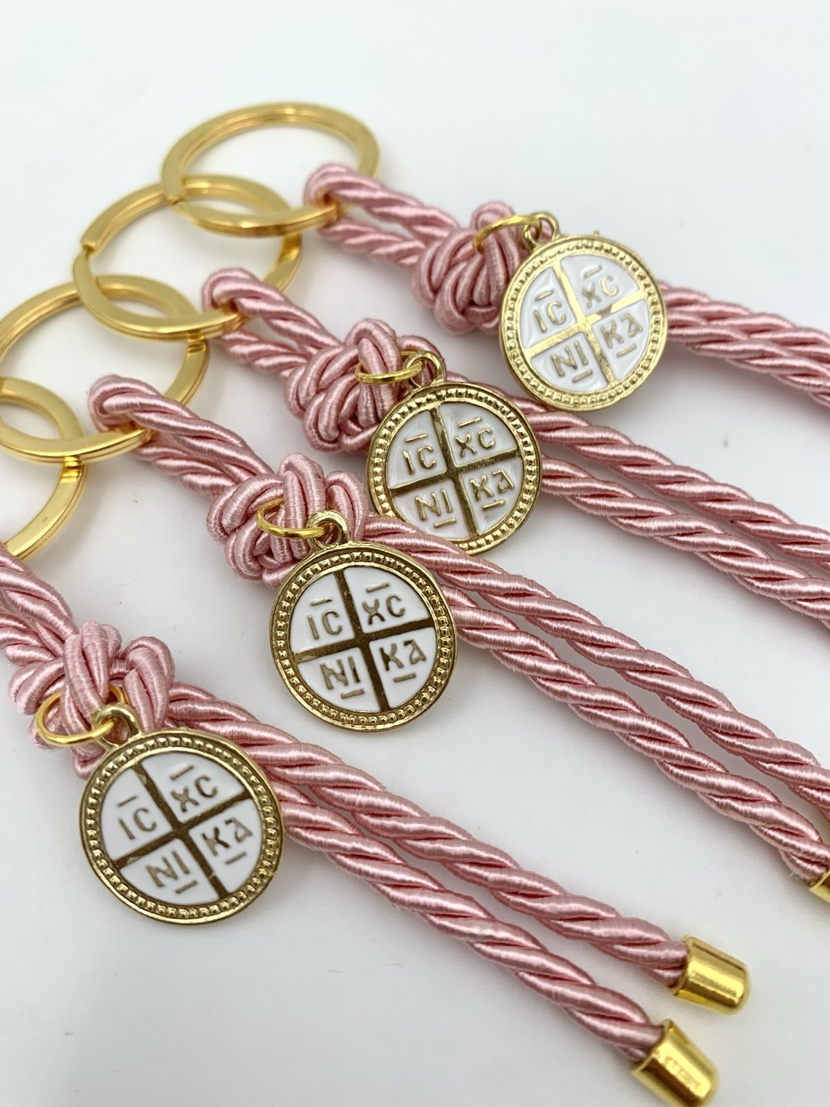 Μαρτυρικό για κορίτσι μπρελόκ με Κωνσταντινάτο